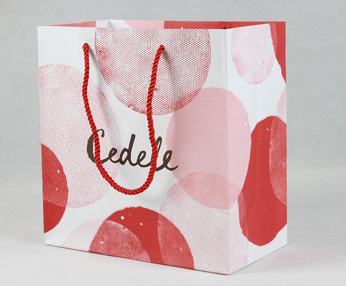 服裝紙袋為什么需要定做？