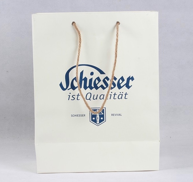 突破傳統服裝紙袋訂制規格 突破傳統服裝紙袋訂制規格